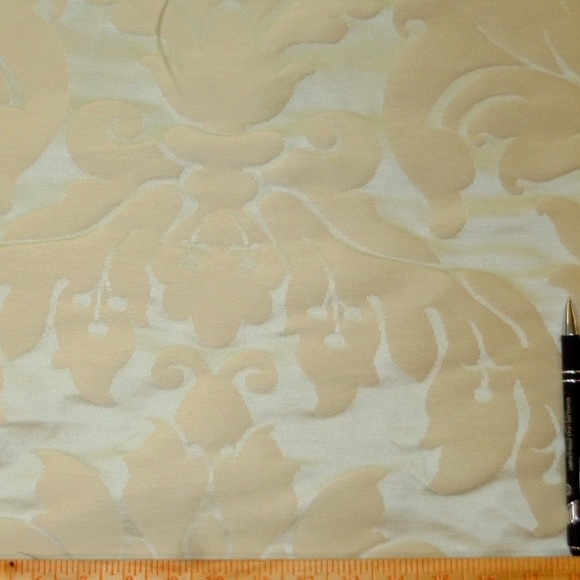 Beacon Hill Savannah Belle Ice Damask Fabric - Picture 8 of 16